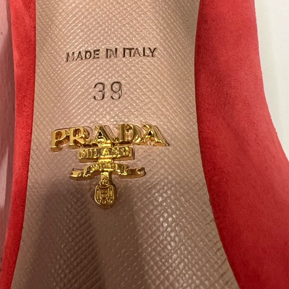 Never worn Prada Coral/Red Suede Pointed Toe Pump - Picture 7 of 9